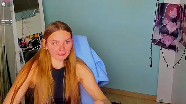 Snapshot of Molly_sweetie chatting on March 2025 10:28:02 AM Molly sweetie online show from March 2025 10:28:02 AM
