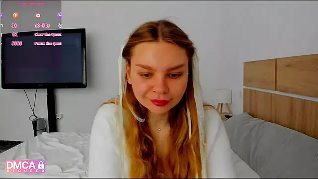 Molly sweetie online show from April 2026 06:27:02 AM