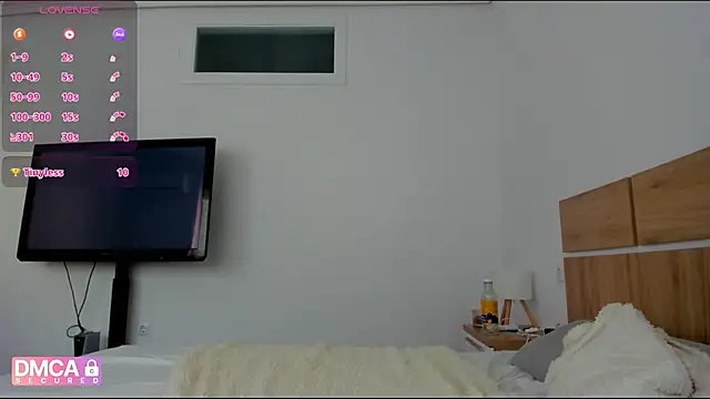 Snapshot of Molly_sweetie chatting on May 2026 06:34:01 AM Molly sweetie online show from May 2026 06:34:01 AM