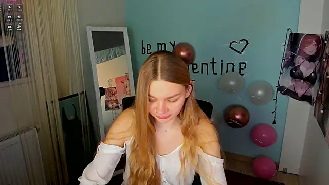 Snapshot of Molly_sweetie chatting on February 2025 06:54:01 AM Molly sweetie online show from February 2025 06:54:01 AM