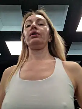 Miss    Mia  online show from March 2026 11:59:01 AM