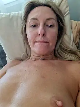 Miss    Mia  online show from July 2026 07:19:02 AM