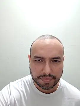 ElSunEagle online show from February 2026 01:29:01 AM