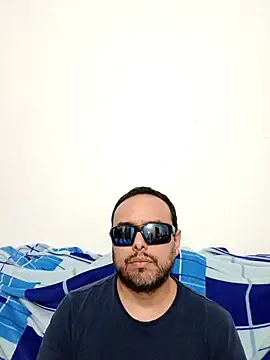 ElSunEagle online show from April 2026 02:38:01 AM