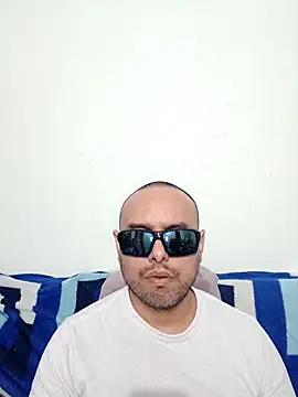 ElSunEagle online show from May 2026 03:04:01 AM
