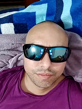 ElSunEagle online show from May 2026 02:37:02 AM