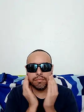 ElSunEagle online show from May 2026 02:32:01 AM