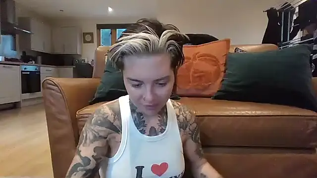 Rubyrichhxo online show from November 2025 09:45:02 AM