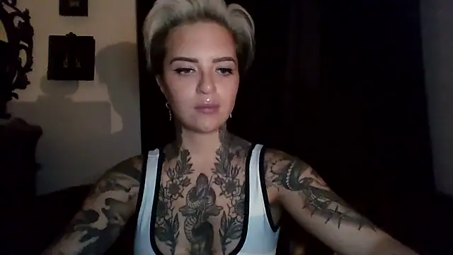 Rubyrichhxo online show from December 2025 08:32:02 PM