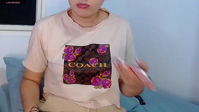 sofi-rojas1 online show from November 2025 11:27:02 PM