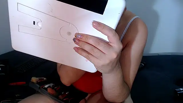 sofi-rojas1 online show from November 2025 01:04:02 AM