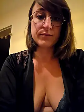 Snapshot of minierose chatting on October 2025 04:02:02 AM minierose online show from October 2025 04:02:02 AM