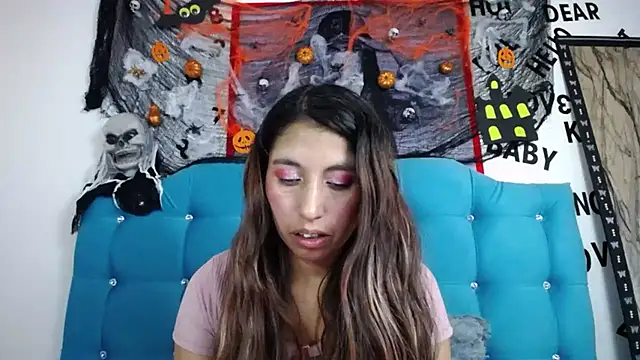 Snapshot of sweet_skylove_ chatting on October 2025 03:03:01 PM sweet skylove online show from October 2025 03:03:01 PM
