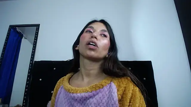 sweet skylove  online show from March 2026 10:52:01 PM