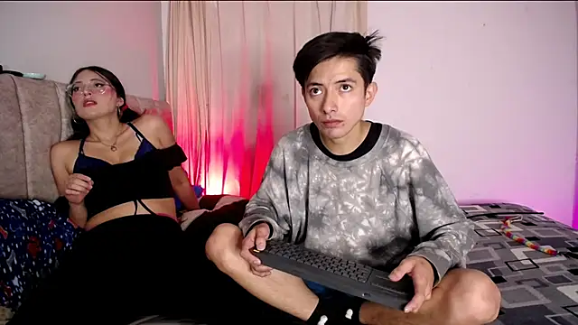 Pinkandyellowpokemon online show from November 2025 07:58:01 PM