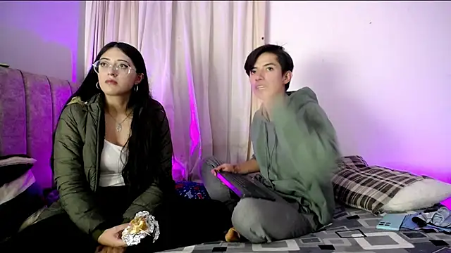 Pinkandyellowpokemon online show from December 2025 04:38:02 AM