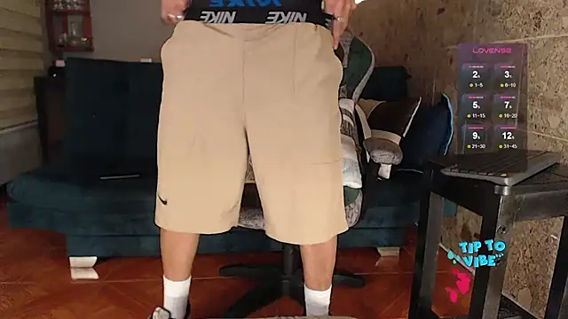 Snapshot of rogert_xx chatting on October 2025 01:04:02 AM rogert xx online show from October 2025 01:04:02 AM