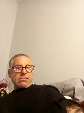 Pcsammy73 online show from March 2026 05:08:01 PM