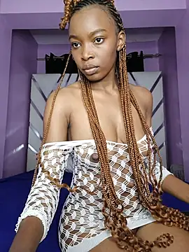 Pretty-queen123 online show from February 2026 10:05:01 AM