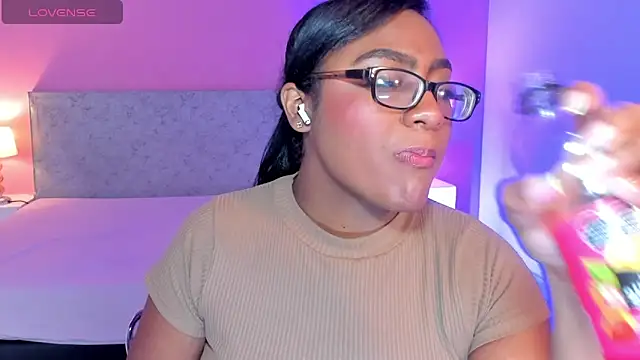 BlakmillerrGilson online show from November 2025 08:24:02 PM