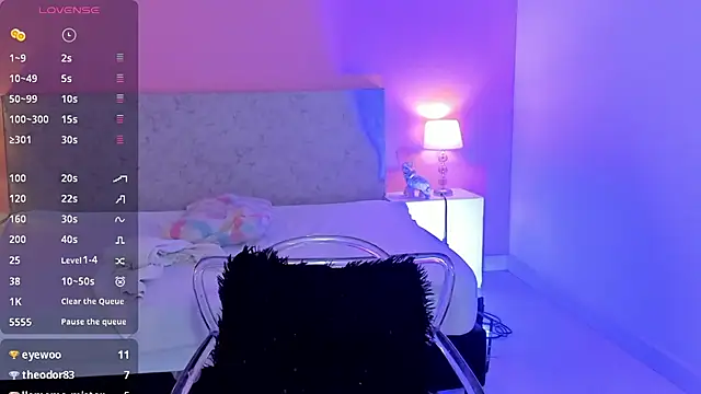 BlakmillerrGilson online show from November 2025 07:41:02 PM