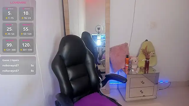 hellensexy online show from February 2026 09:48:02 PM