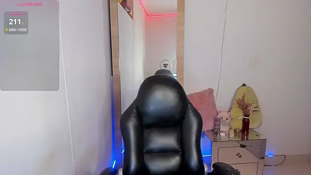 hellensexy online show from March 2026 10:18:01 PM