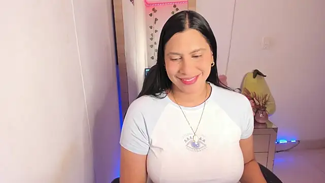 Snapshot of hellensexy chatting on February 2025 09:04:01 PM hellensexy online show from February 2025 09:04:01 PM