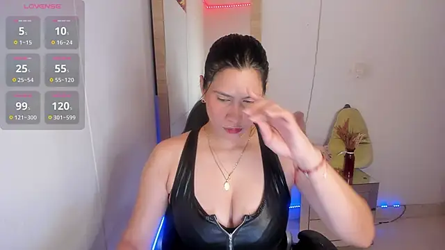 hellensexy online show from February 2026 10:09:01 PM