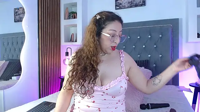 AnnadirtyXo online show from June 2026 04:54:01 AM