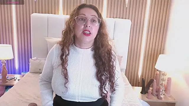 AnnadirtyXo online show from April 2026 05:03:02 AM