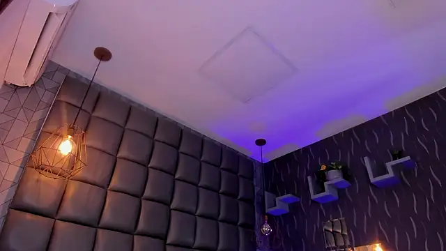 megan woll online show from March 2026 07:31:01 PM