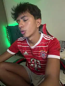 Leonarrrd 01 online show from March 2026 11:52:01 PM