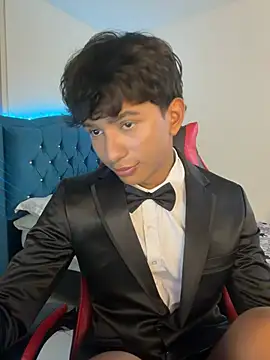 Leonarrrd 01 online show from February 2026 10:38:01 PM