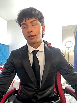 Leonarrrd 01 online show from November 2025 04:54:01 PM