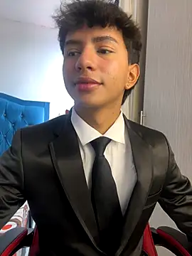 Leonarrrd 01 online show from November 2025 09:41:01 PM