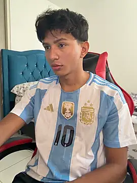 Leonarrrd 01 online show from April 2026 09:16:01 PM