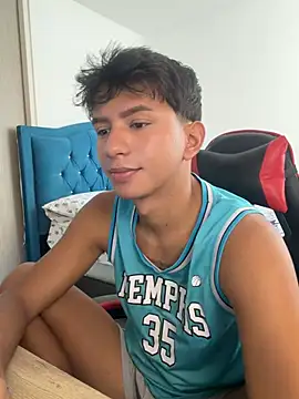 Leonarrrd 01 online show from April 2026 07:44:02 PM