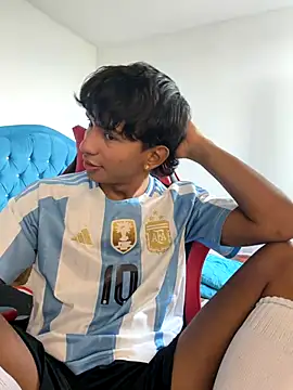 Leonarrrd 01 online show from December 2025 08:32:02 PM