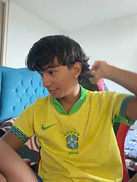 Leonarrrd 01 online show from December 2025 04:50:01 PM