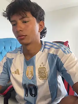 Leonarrrd 01 online show from November 2025 09:04:01 PM