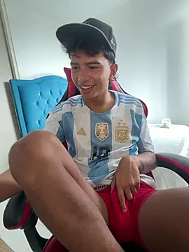 Leonarrrd 01 online show from December 2025 04:34:02 PM