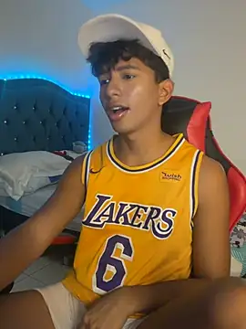 Leonarrrd 01 online show from February 2026 01:26:01 AM