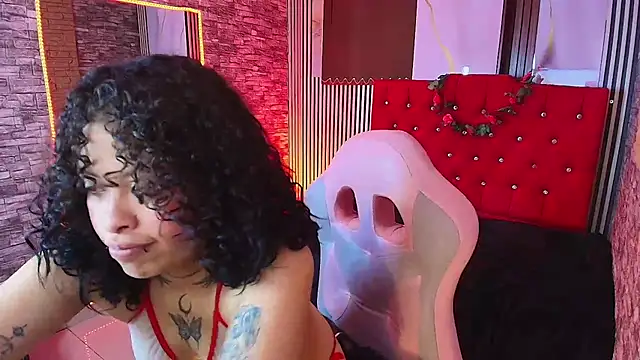 miahernadez303av online show from November 2025 03:21:01 AM