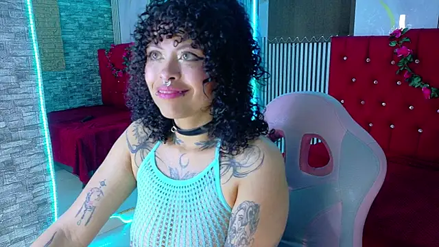 Snapshot of miahernadez303av chatting on April 2026 03:19:01 AM miahernadez303av online show from April 2026 03:19:01 AM