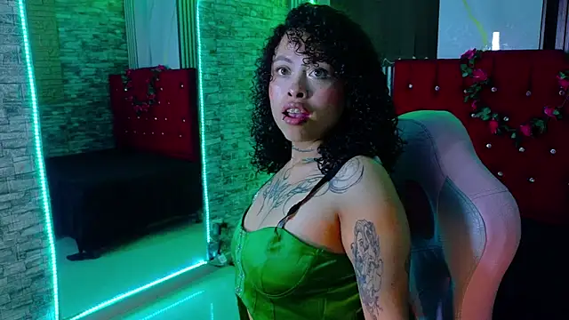 Snapshot of miahernadez303av chatting on March 2026 02:11:01 AM miahernadez303av online show from March 2026 02:11:01 AM