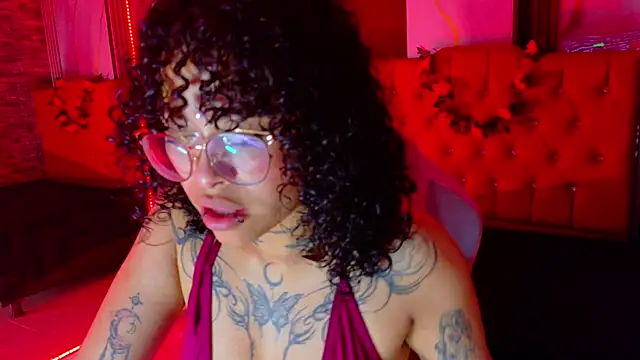 miahernadez303av online show from February 2026 03:40:02 AM