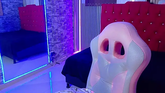 miahernadez303av online show from February 2026 04:54:01 AM