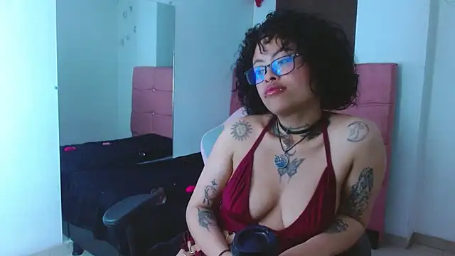 miahernadez303av online show from March 2025 08:51:02 AM