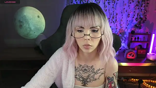 Kerry Kirk online show from April 2026 10:59:02 PM